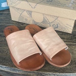 free people slides
